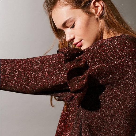 Urban Outfitters Ruffle Sleeve Glitter Sweater - Picture 4 of 5